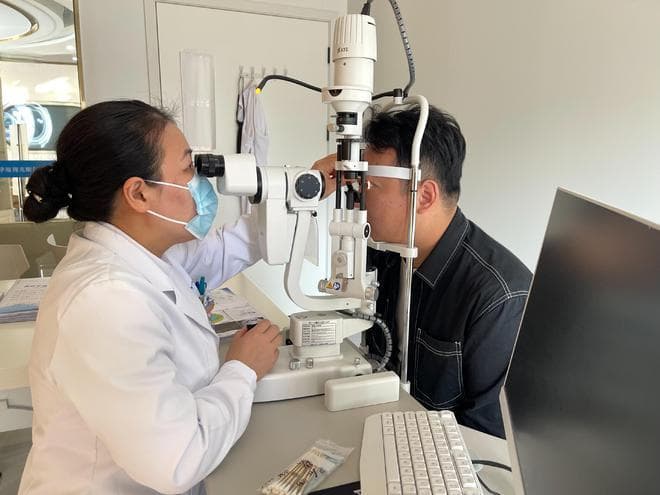 南宁近视手术专家邓妮妮介绍ICL晶体植入手术全流程