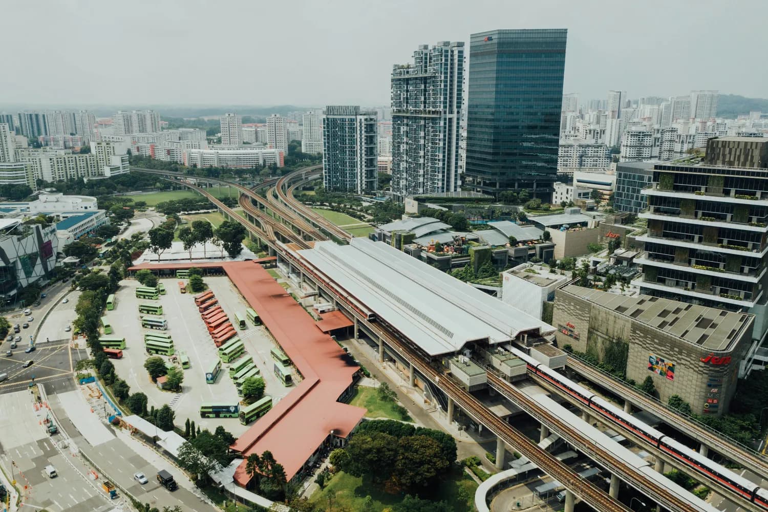 智能时代地铁标识设计：六大原则打造便捷出行