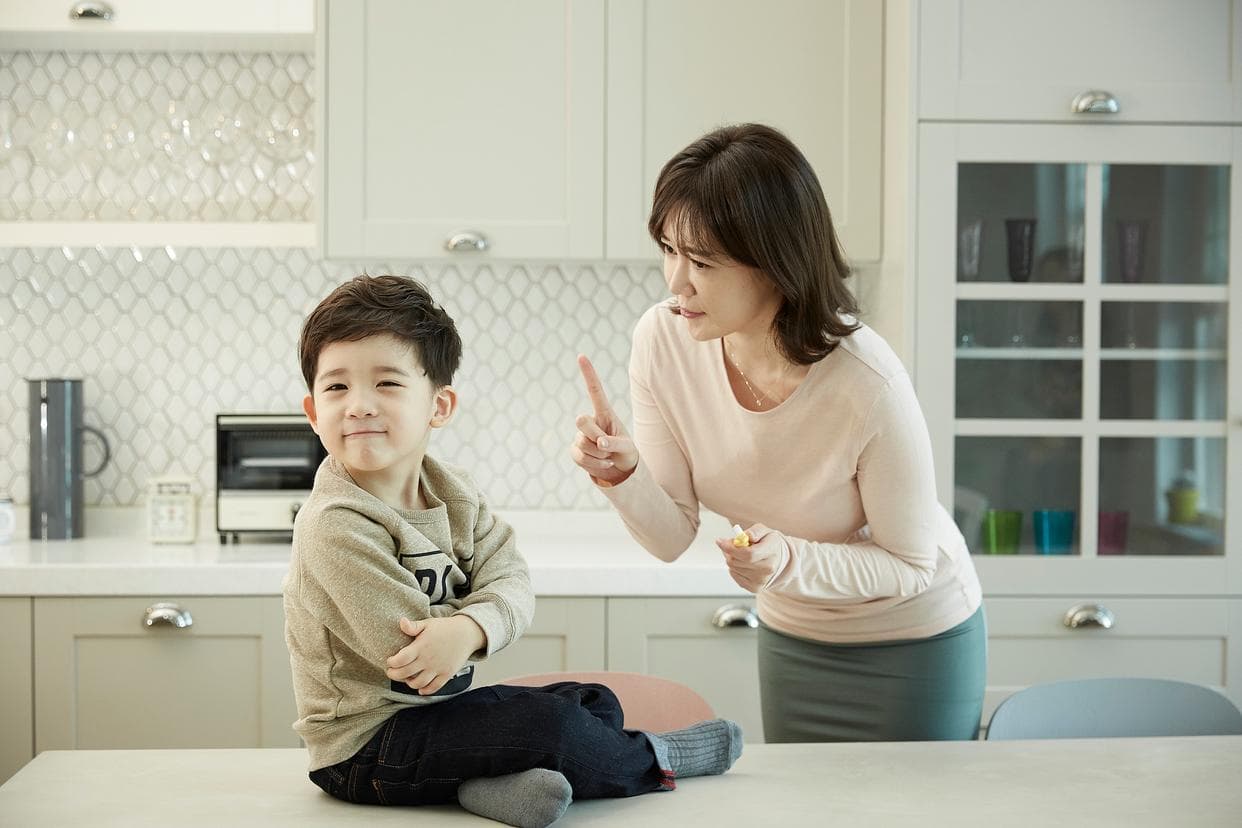 孩子总是不愿意与家人沟通，该如何促进家庭成员之间的交流？