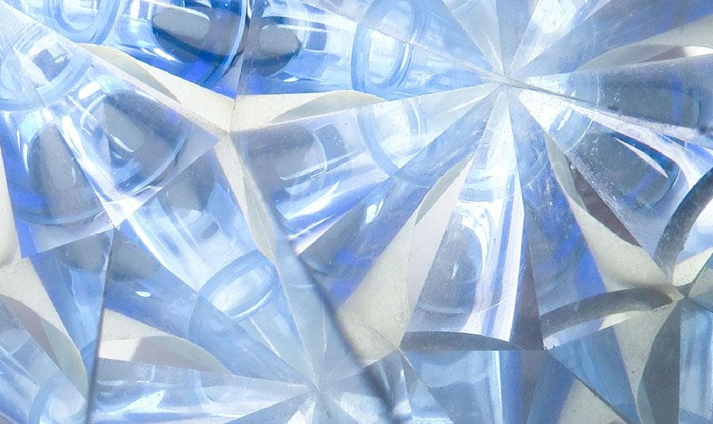 玻璃钢格栅：一种高性能的建筑材料