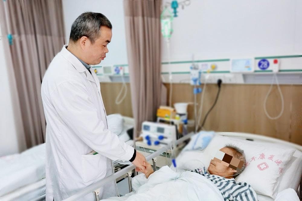 老年人疝气：别让小问题拖成大危机