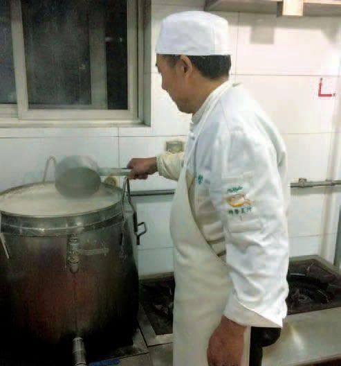 北京豆汁为什么是臭的（老北京爱喝的馊豆浆其实是健康食品）