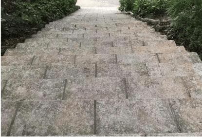 楼梯踏步台阶最小宽度应该设计多宽才安全？