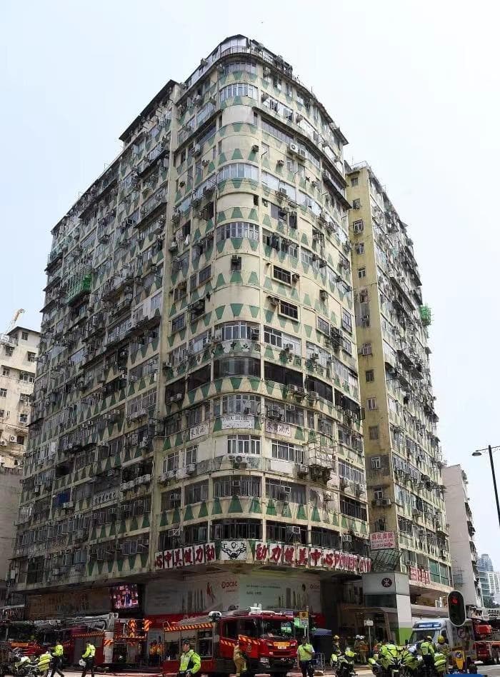 华丰大厦六十年：一场香港大火背后的“铁馆”往事与武林江湖