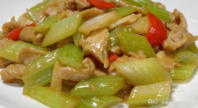 西芹的6种美味做法，简单易学又营养