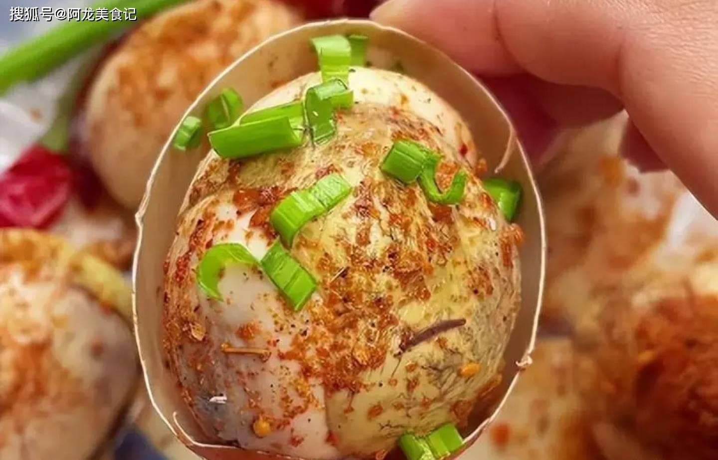 江苏特色美食：活珠子、地皮菜等5种独特食材的美味打开方式
