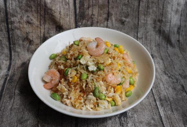 虾仁炒饭：简单又营养的家常美味