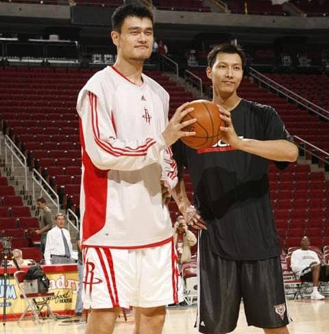 “身高影响命运：NBA五位球星若再高5cm将改变历史”
