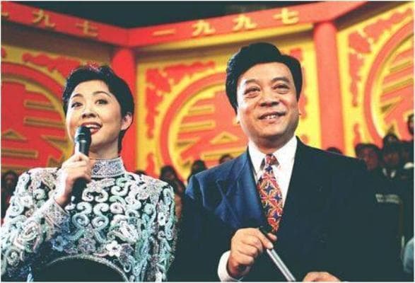 赵忠祥倪萍的春晚回忆：从1983到2025，一个时代的见证