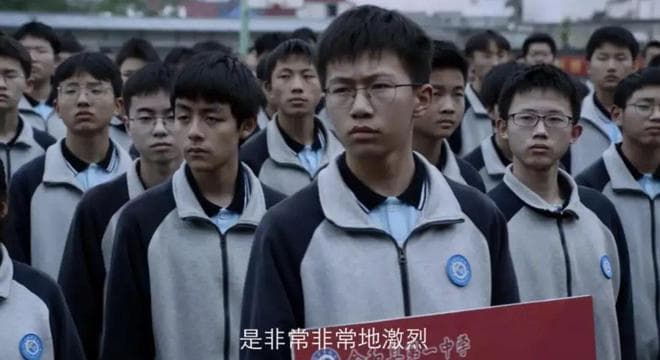 把大学活成高中，在两种时序中对比春夏