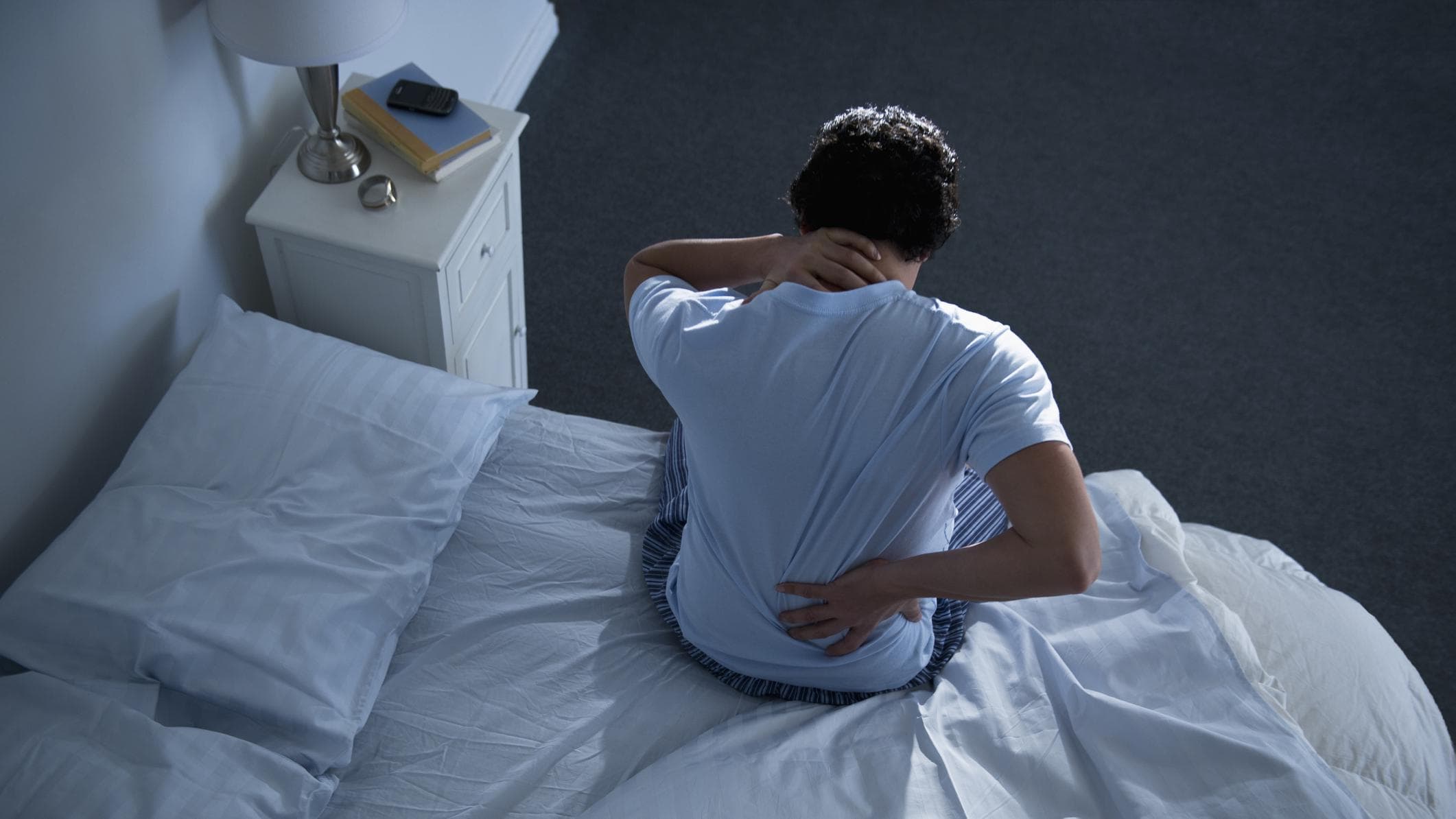 专家支招：下背部疼痛如何睡安稳觉