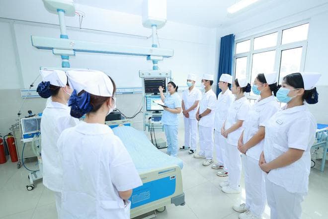 齐鲁医药学院创新口腔护理教育模式、培育应用型人才