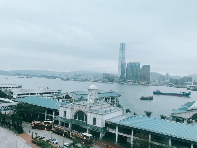 房产买卖投资的风险因素及应对策略