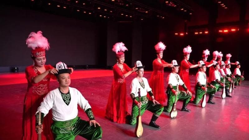 2025乌恰春晚舞蹈节目抢先看：民族风情与现代气息的完美融合