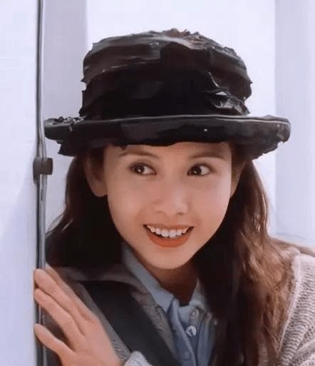 邱淑贞的面部详情分析：纯欲并存的港风美女