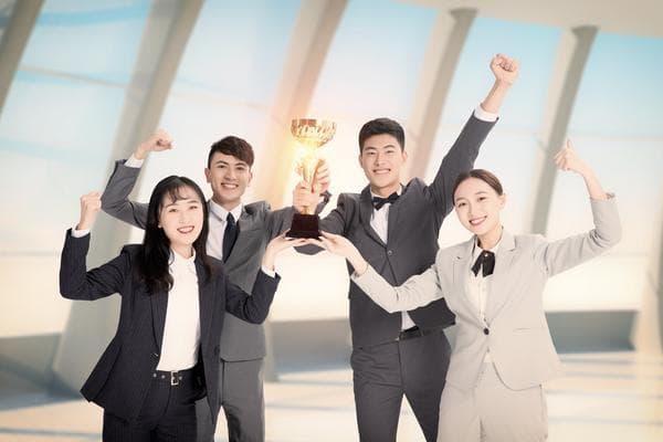 全面对比分析：不同保险产品的优缺点与适用人群
