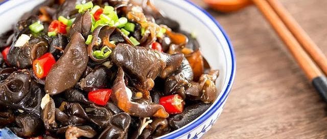 7个健康流言被辟谣：黑木耳降血脂、饭后喝茶刮油都是误区