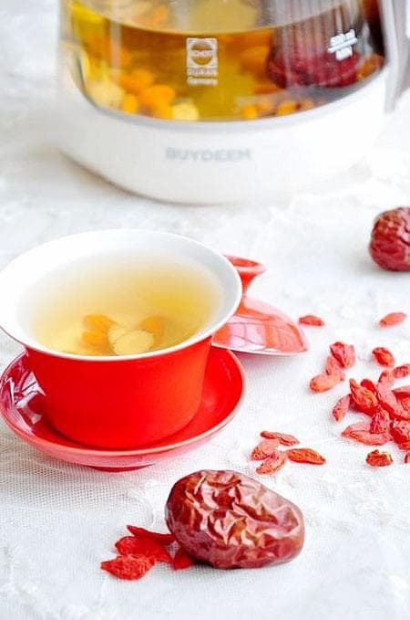 黄芪红枣枸杞茶：冬季养生的绝佳选择