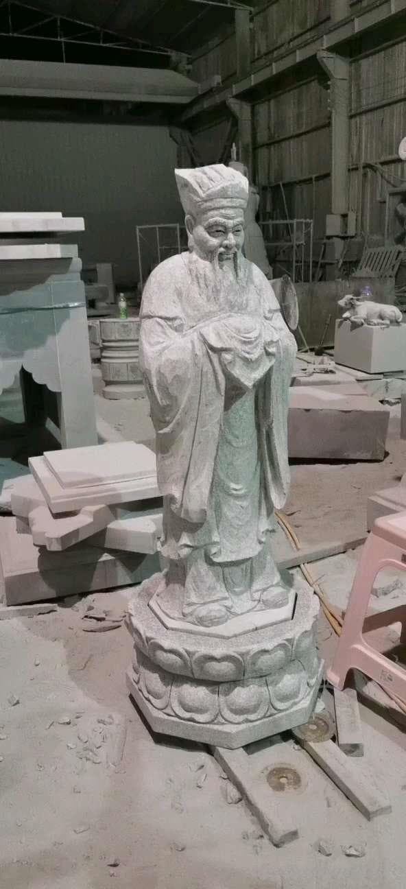 石雕人物雕刻：技艺与情感的双重表达