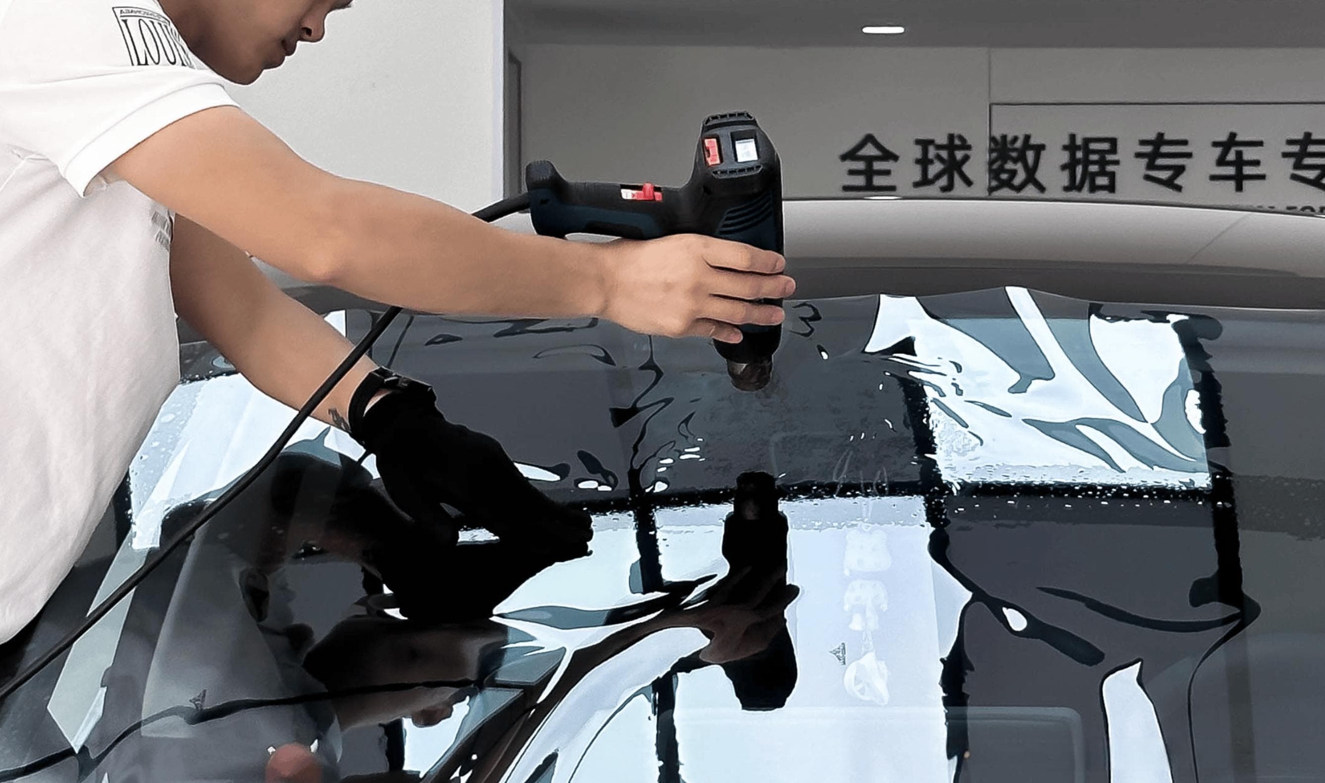 买车膜只会看透光率？一招教你学会看参数！