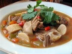清炖羊肉汤：营养与美味的完美结合
