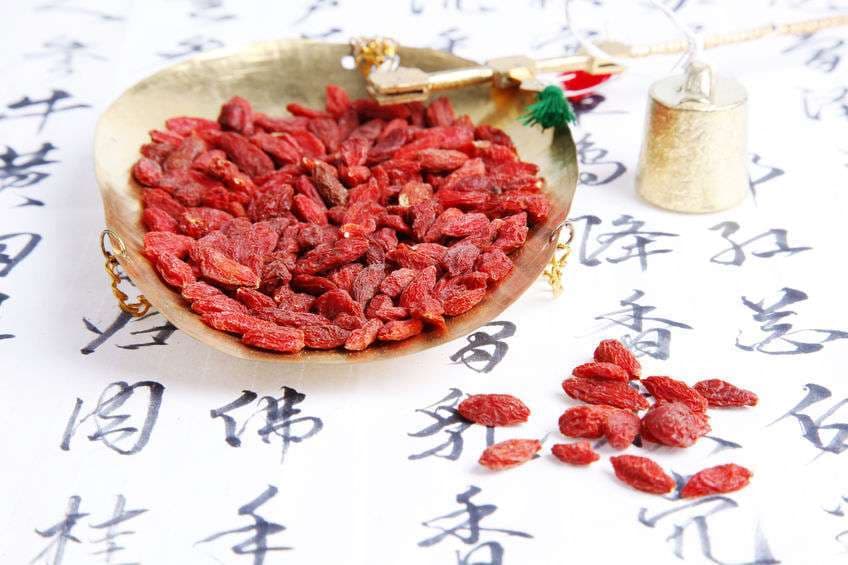 枸杞糖分高，糖尿病人能吃？医生：可以吃，但需控制量！