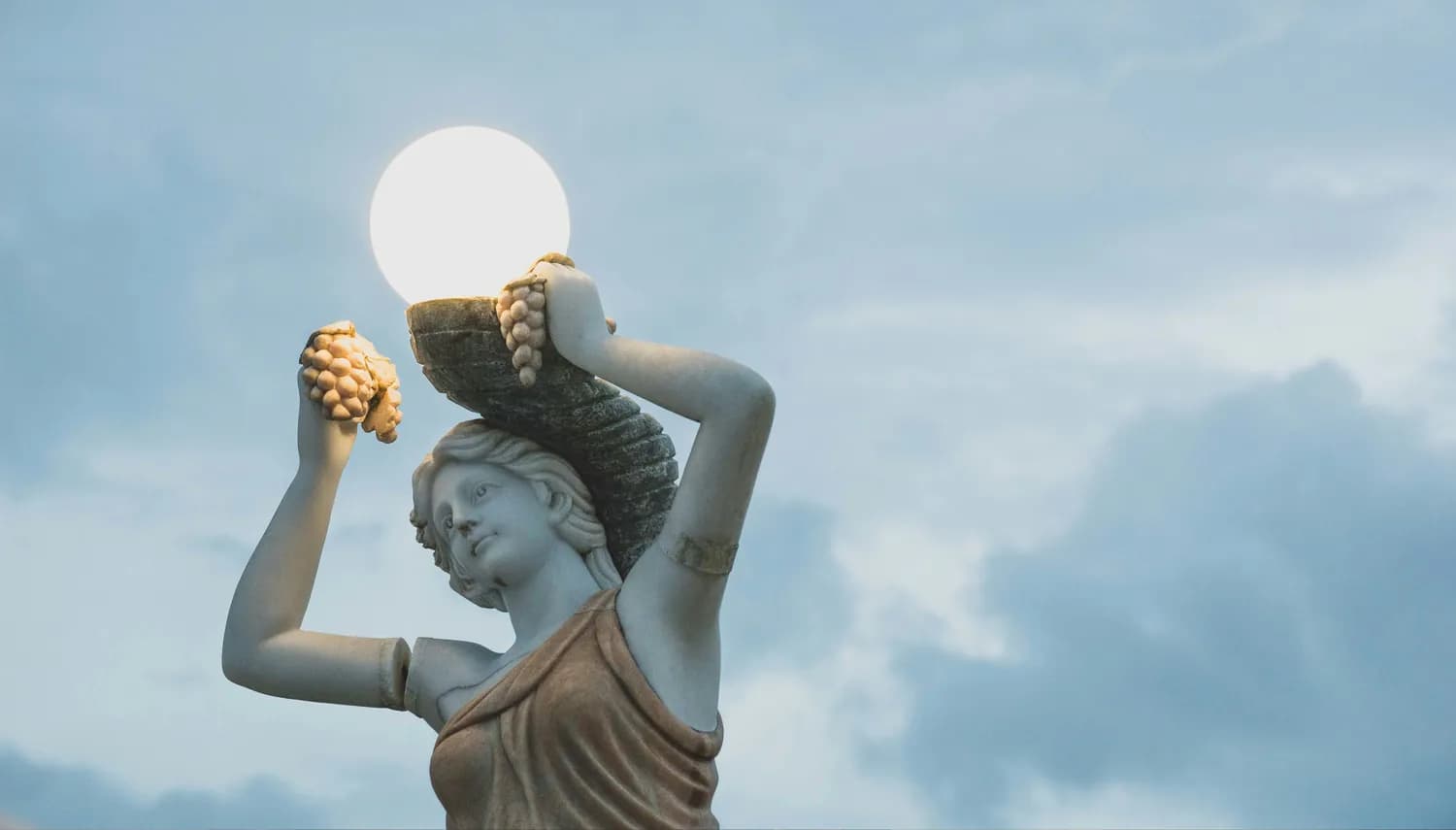 处女座运势：本月好运开启，明年有望事业财运双升