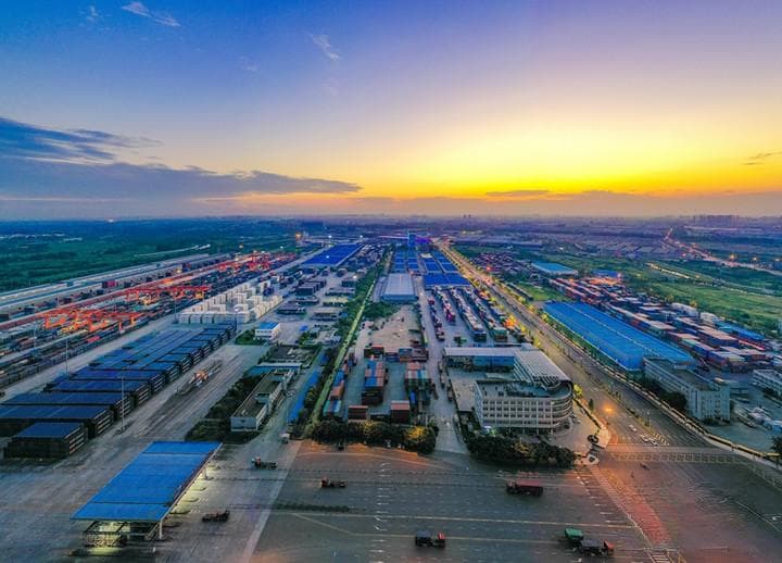 成都青白江区：打造大通道、大平台、大枢纽 发力世界一流铁路枢纽建设