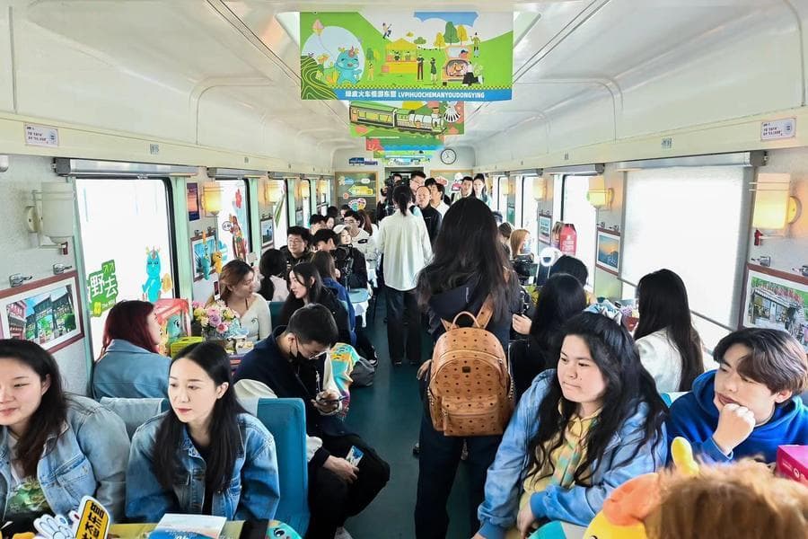 坐着绿皮火车去看黄河入海，大学生为什么爱慢游？