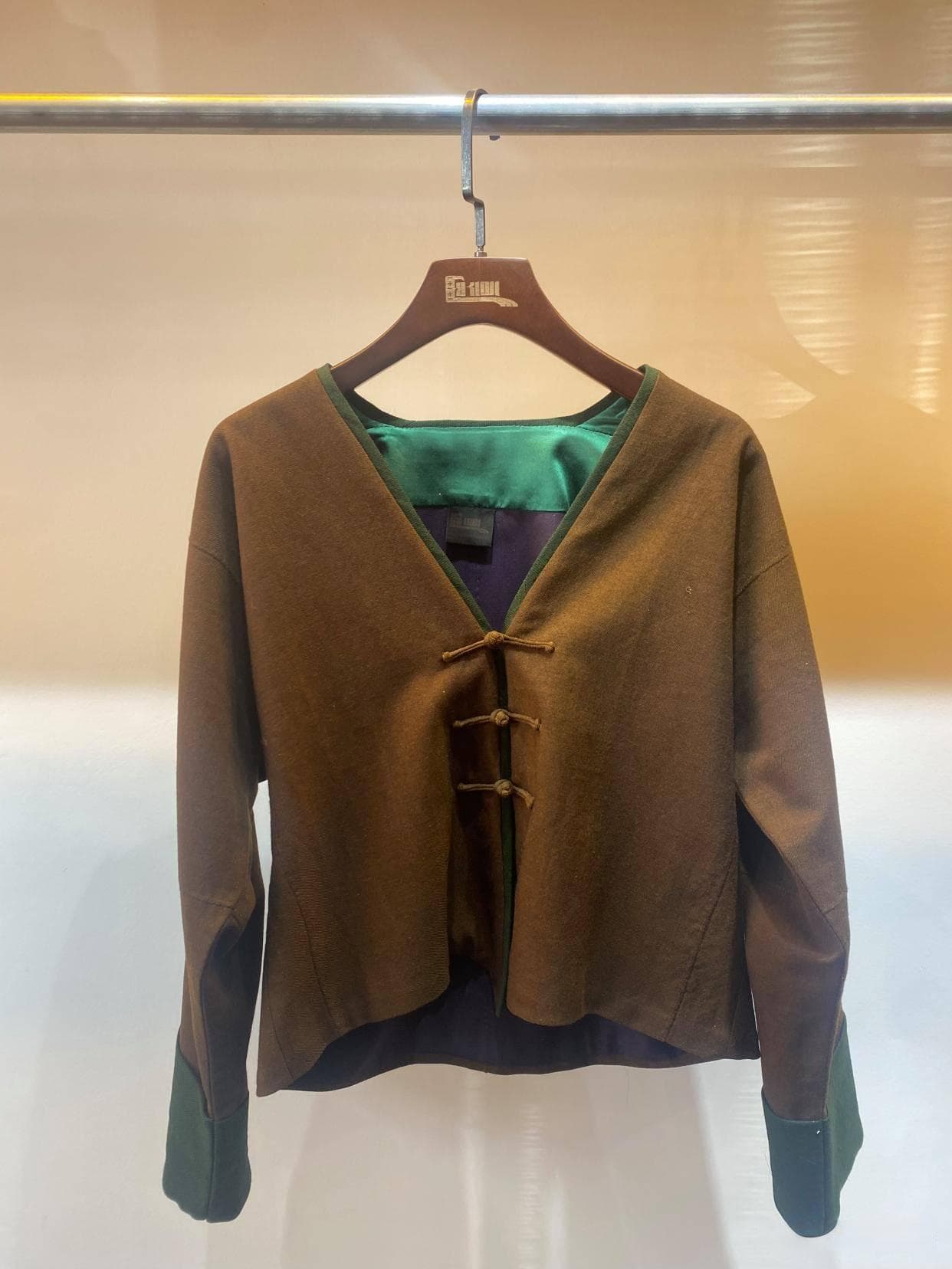 手工裁缝一套衣服一般需要多长时间？
