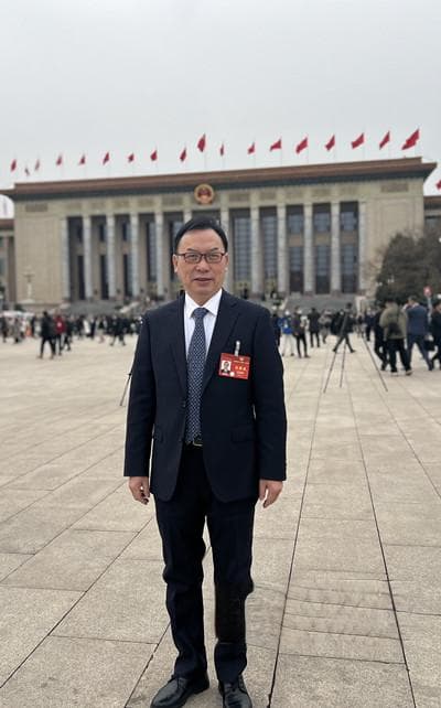 何清湖委员：大力培养中西医结合全科医生 提升基层医疗服务能力