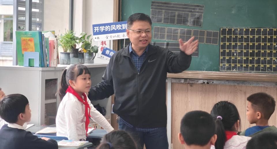 班上每个学生都喜欢数学！这位老师用数学童话故事让教学高效、有趣