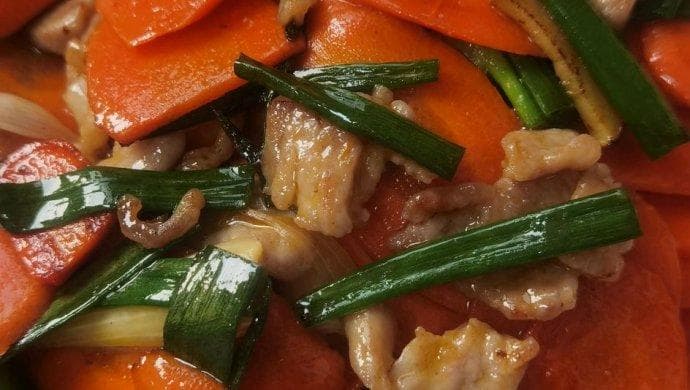 胡萝卜炒肉片