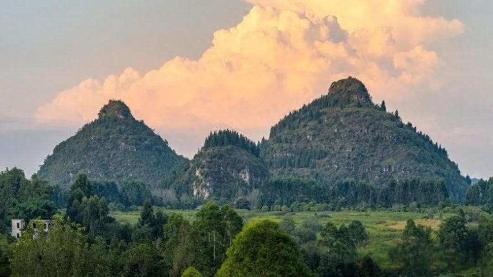 走进黔西南贞丰县双乳峰景区，领略大地之美，感受布依文化魅力！