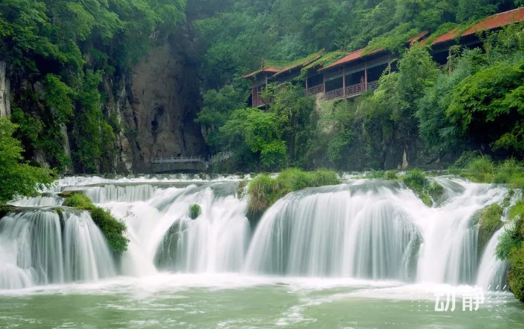来贵州，体验多样清凉之旅：山洞探秘，穿越时空