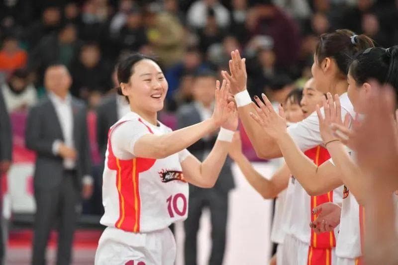 张宁武桐桐陈玉婕！山西篮球“三人组”出征巴黎奥运