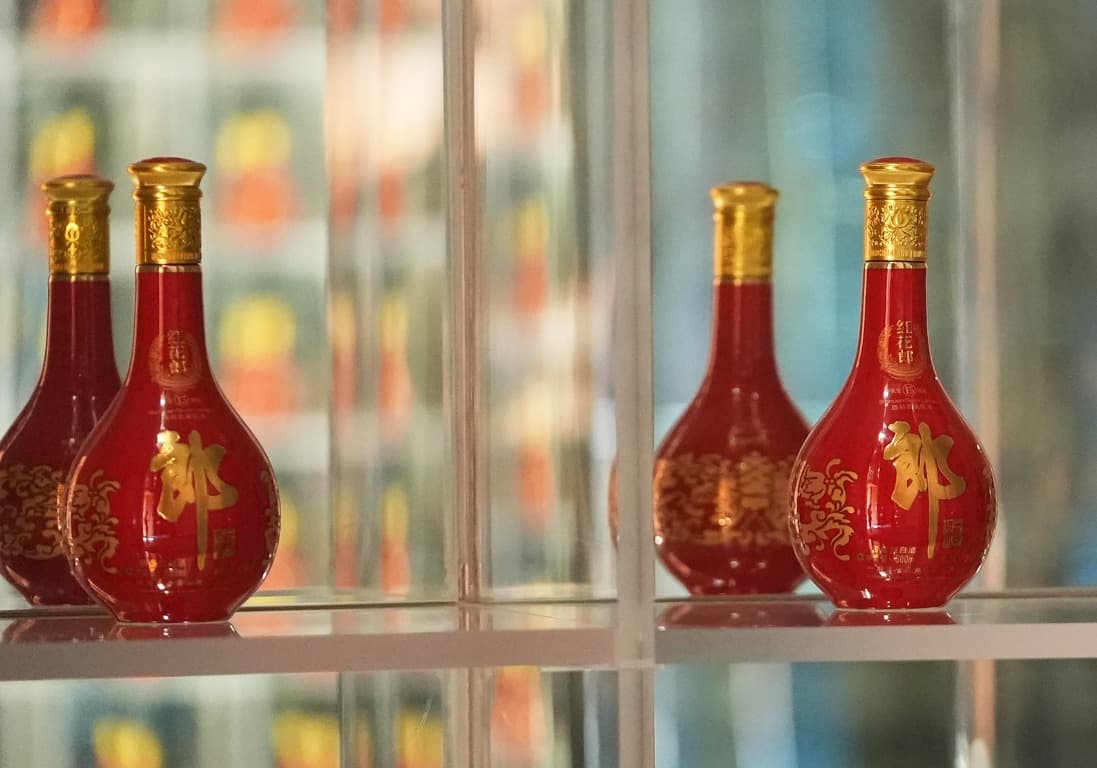 年轻人办婚礼越来越“轻量化” 酒企今年如何打赢婚宴保卫战？
