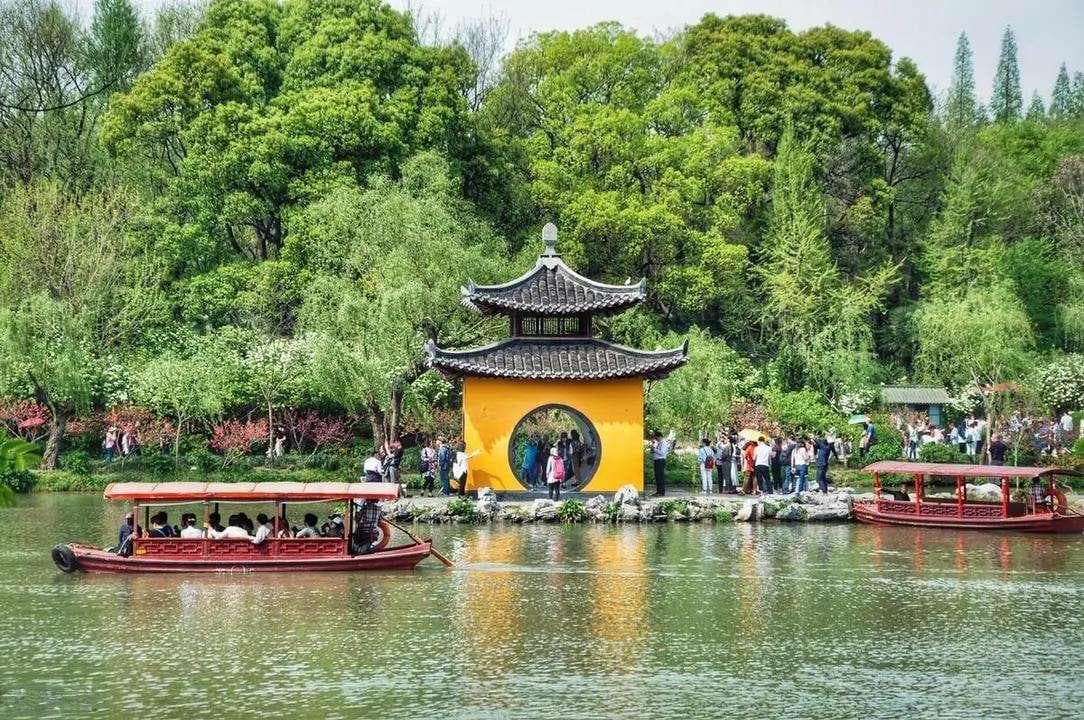 扬州本地人反复去吃的4家苍蝇小店，味道好，价格低，排队也要吃