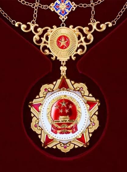 又一位农业领域科学家获得“共和国勋章”！让我想起了“禾下乘凉梦”的袁隆平爷爷