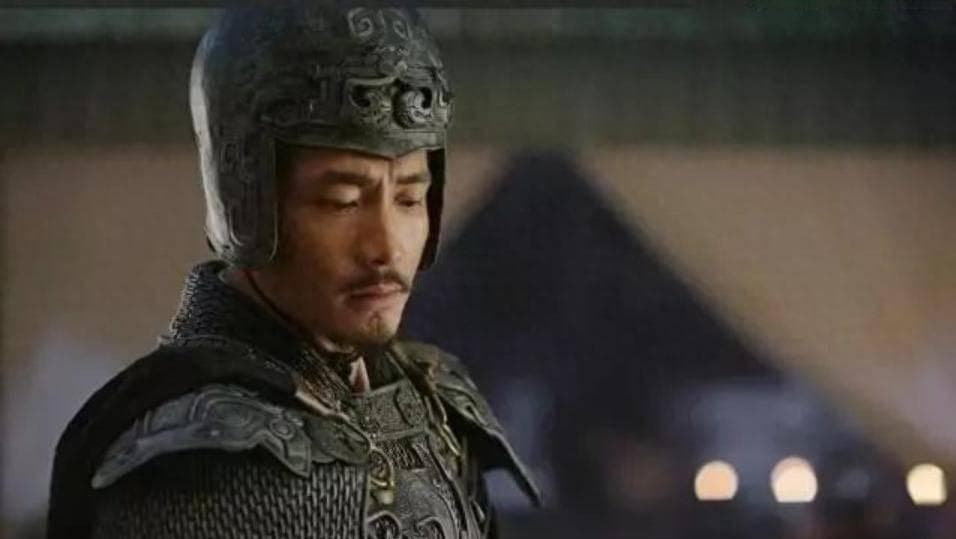 公孙瓒麾下头号大将，并不是赵云，奈何刘备错失，他若在蜀汉可兴