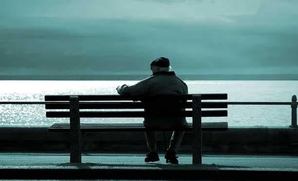 60岁以上人群艾滋病防控新策略：挑战与希望并存