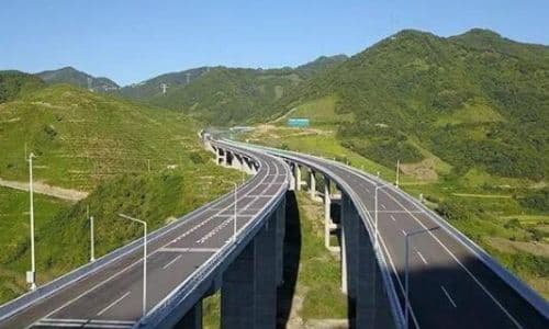 上高速公路，取卡与收费详解