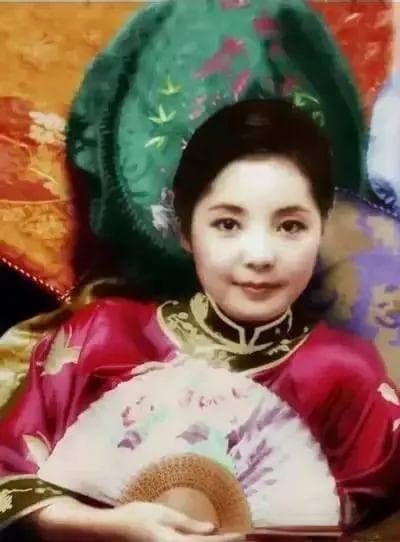 邓丽君《告诉你告诉我》：小园地里的爱与时光