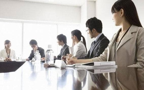 如何幽默赞美：从法拉第到苏轼的智慧