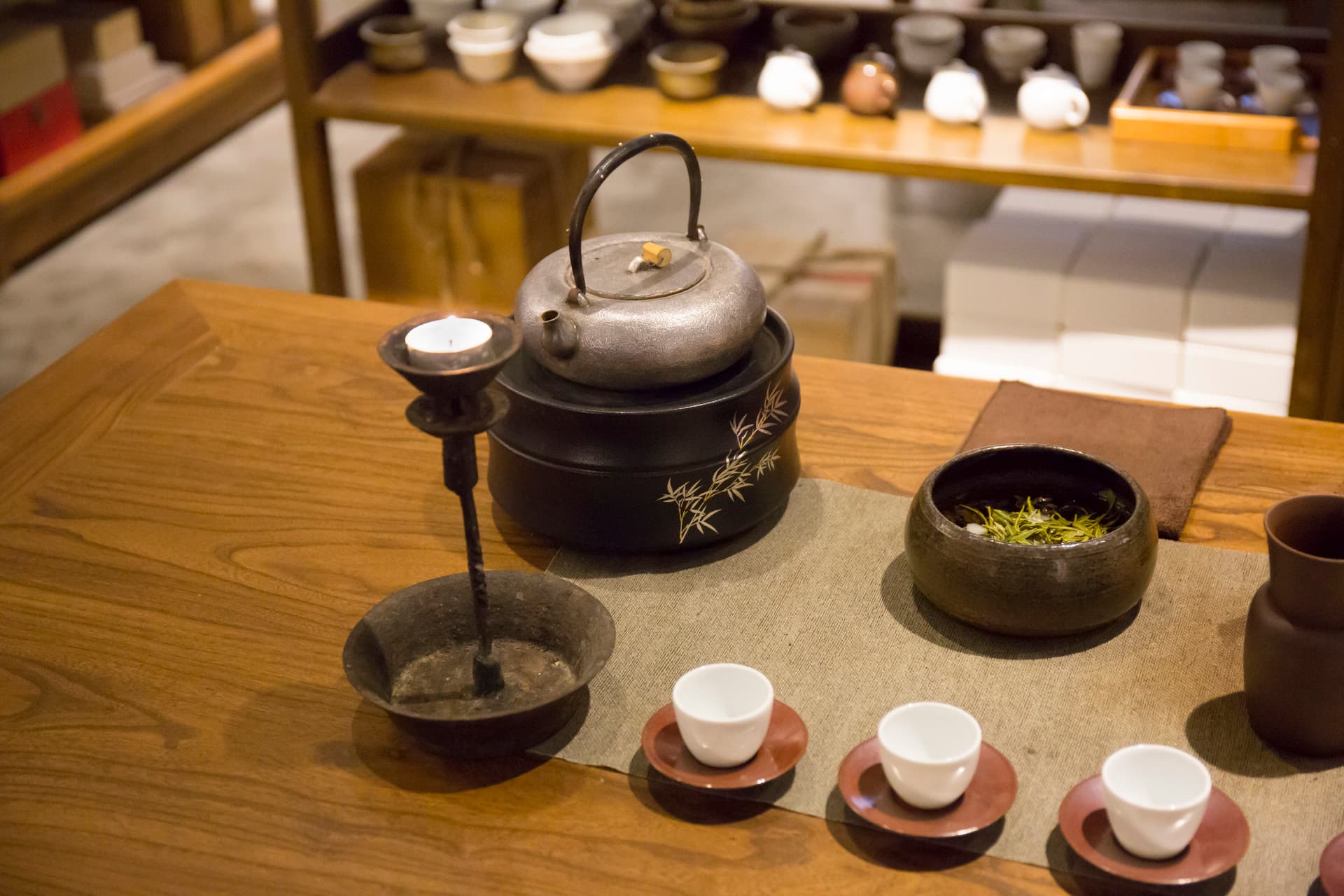 银质茶具变黑怎么办？五种实用清洁方法让你轻松应对