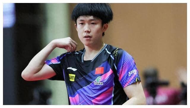 王楚钦斩获“2冠王”荣耀，完成4-1横扫梁靖崑，惊艳拯救4球局！