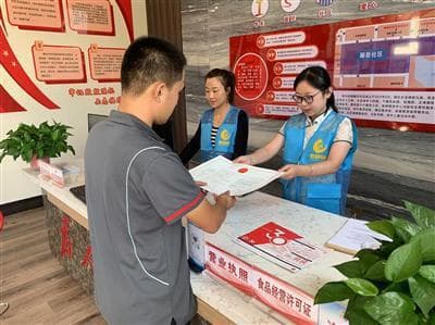 实现“客货邮”服务与社区治理“双向奔赴”