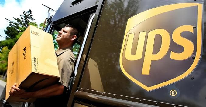 UPS与FedEx深度对比：六大维度解析两大物流巨头的优劣
