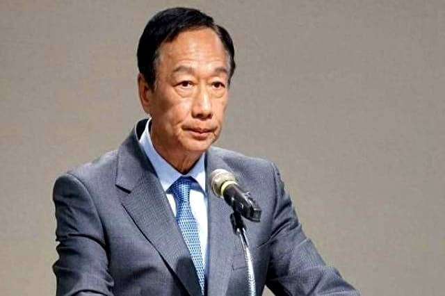 富士康转型困境：从"代工之王"到全球布局受挫