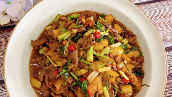 彩椒炒牛肉